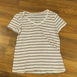Universal Thread tshirt